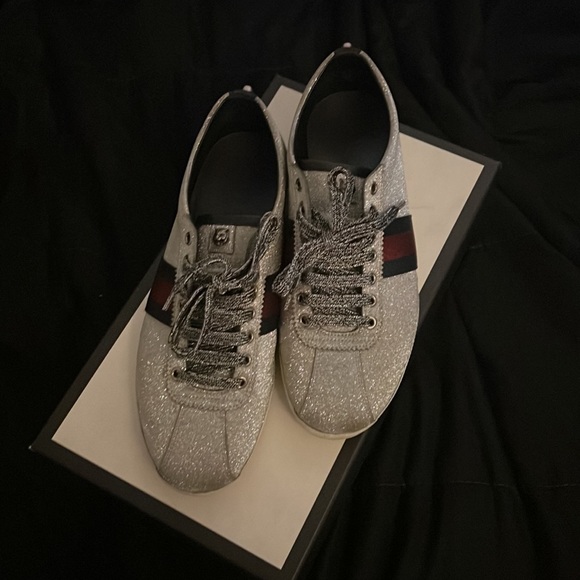Authentic GLITTERING SPIKED LOW TOP Gucci TRAINERS - Picture 3 of 11